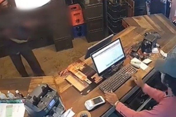 திருகோணமலையில் மதுபானக் கடையில் கொள்ளை முயற்சி